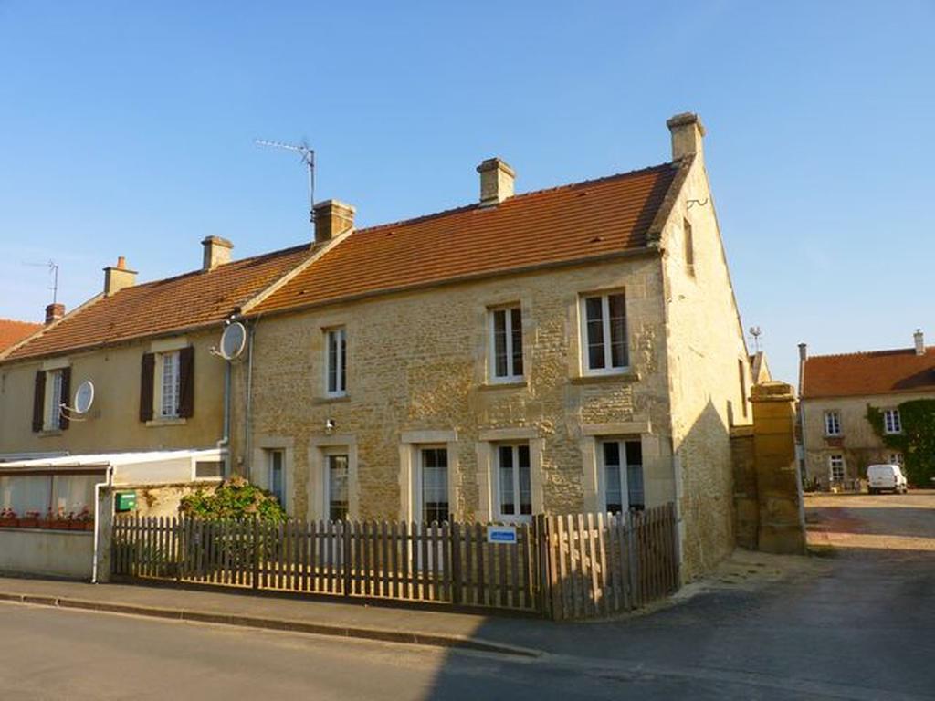Maison Ancienne Entierement Renovee Pour 5 Personnes Beny-sur-Mer Quarto foto